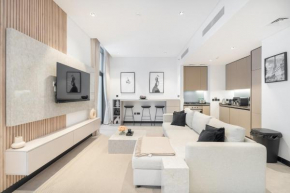 Opulent stay in Business Bay - Burj views from Infinity Pool&Jacuzzi